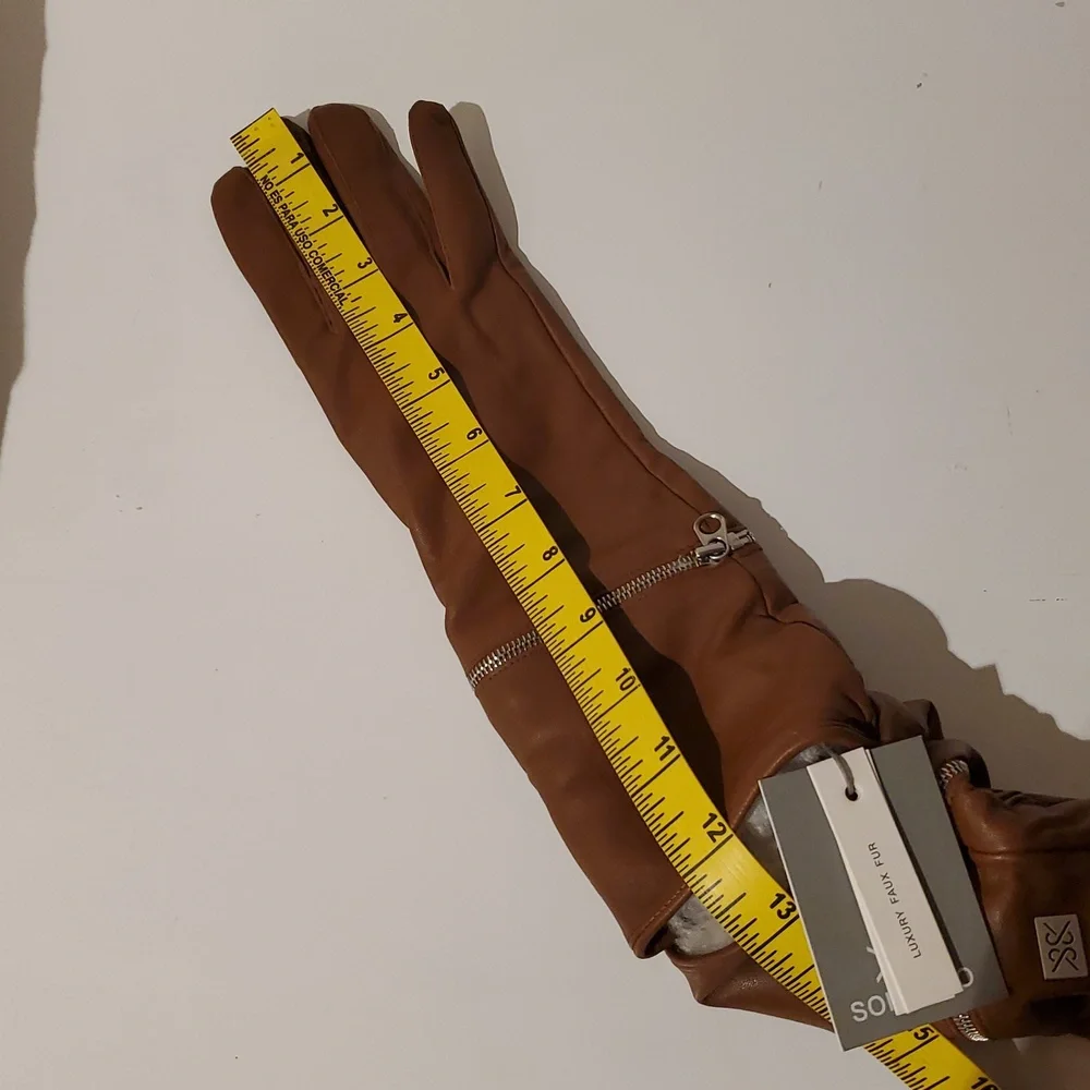 NWT Soia & Kyo Lambskin Demy Gloves, Color Hazel